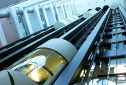 Преимущества пассажирских электрических и гидравлических лифтов