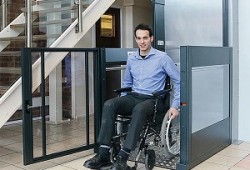 Улучшение мобильности инвалидов с помощью адаптивного лифтового оборудования